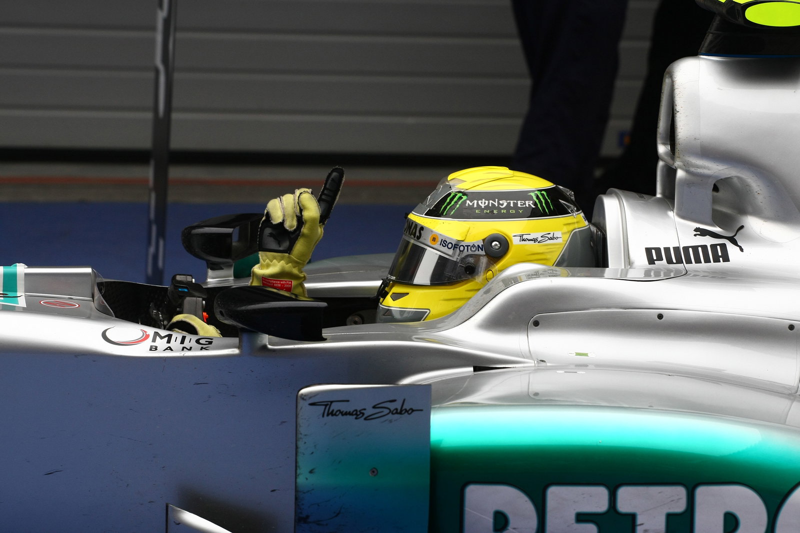 15.04.2012 - Race, winner Nico Rosberg (GER) Mercedes AMG F1 W03 is celebrating his victory