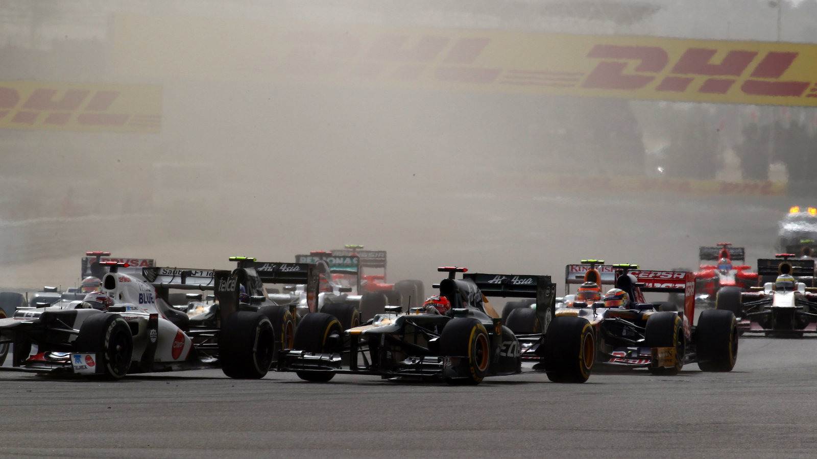 22.04.2012- Race, Start of the race, Heikki Kovalainen (FIN) Caterham F1 Team CT01