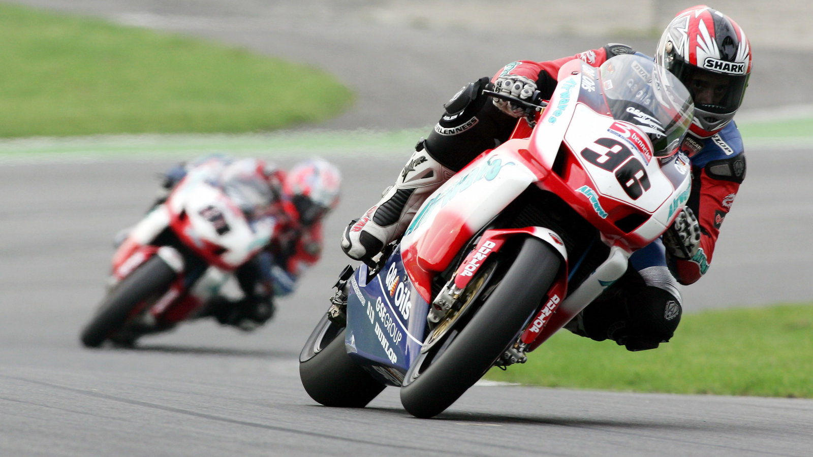 Pic: Tim Keeton/Raymonds Press Agency. 7.10.05.British Superbike Championship, Round13, Brands Hatch