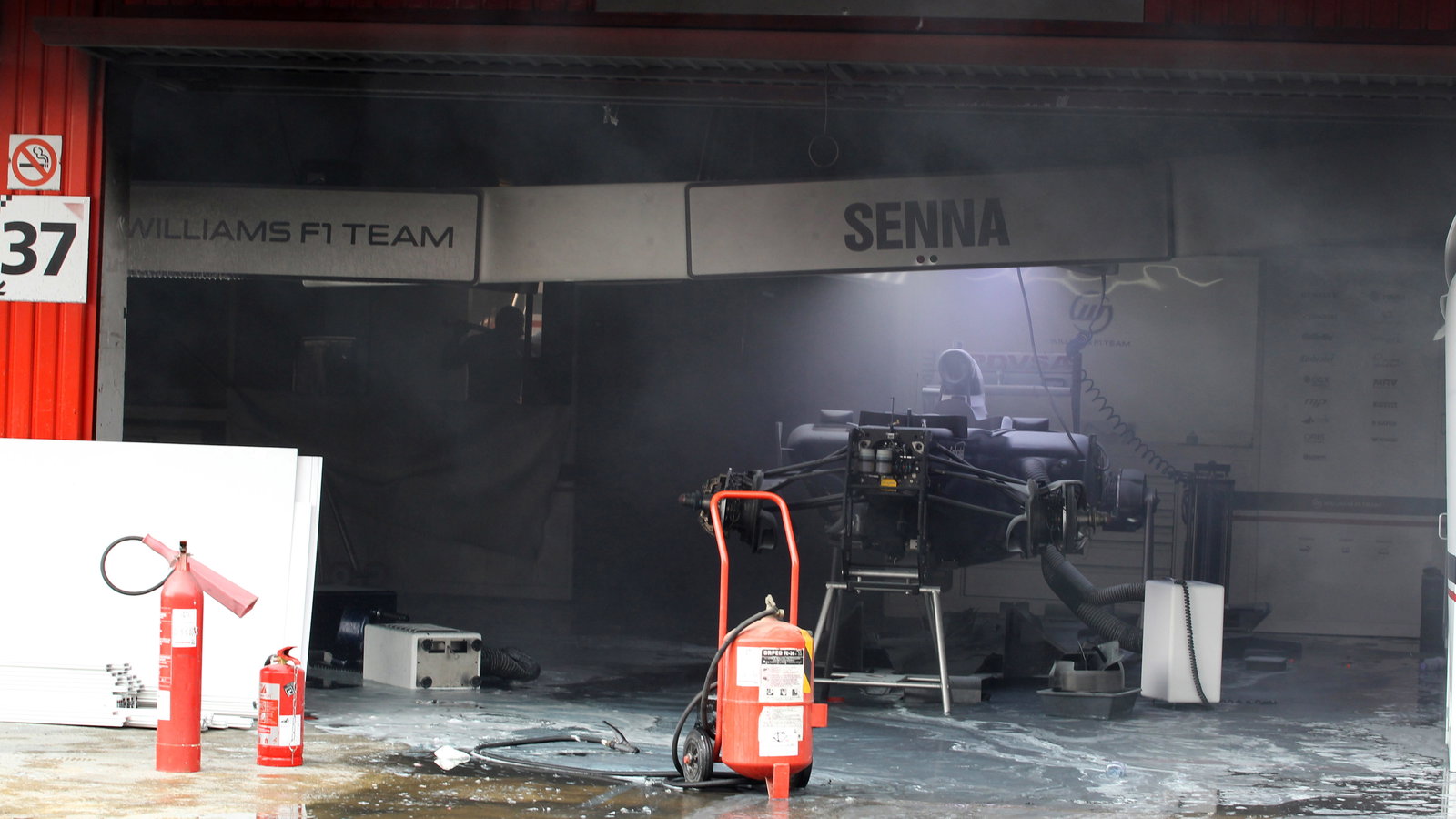 13.05.2012- The destroyed Williams FW34 of Bruno Senna (BRA) Williams after a post race fire in the