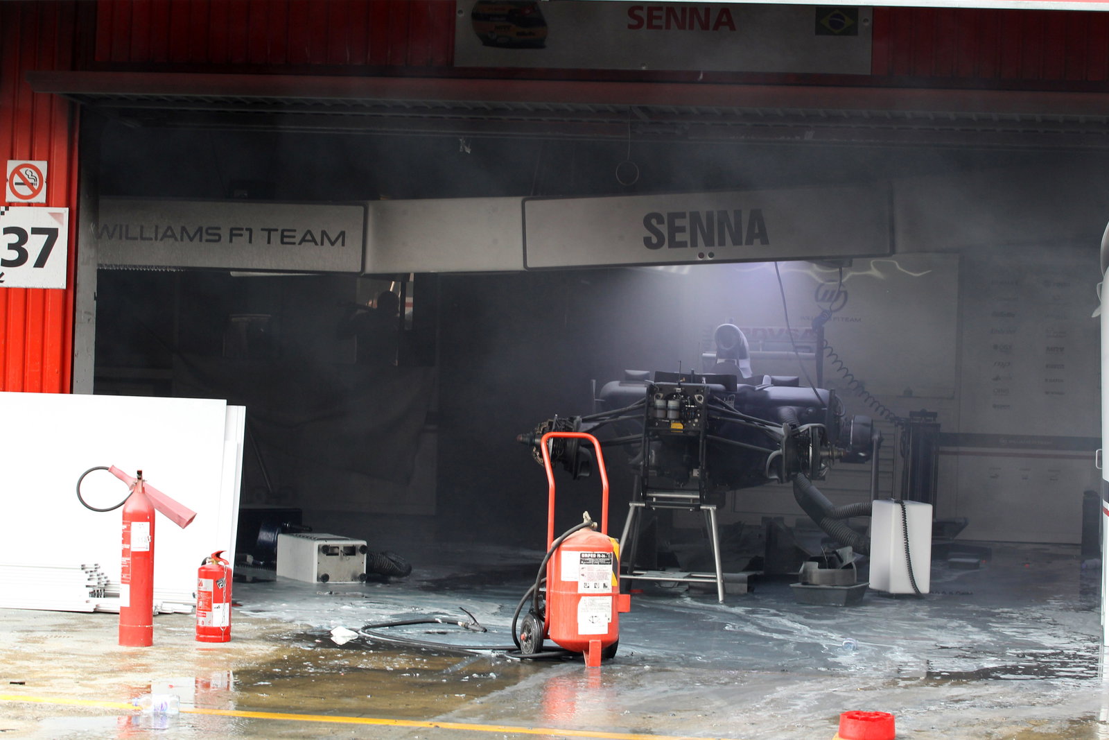13.05.2012- The destroyed Williams FW34 of Bruno Senna (BRA) Williams after a post race fire in the