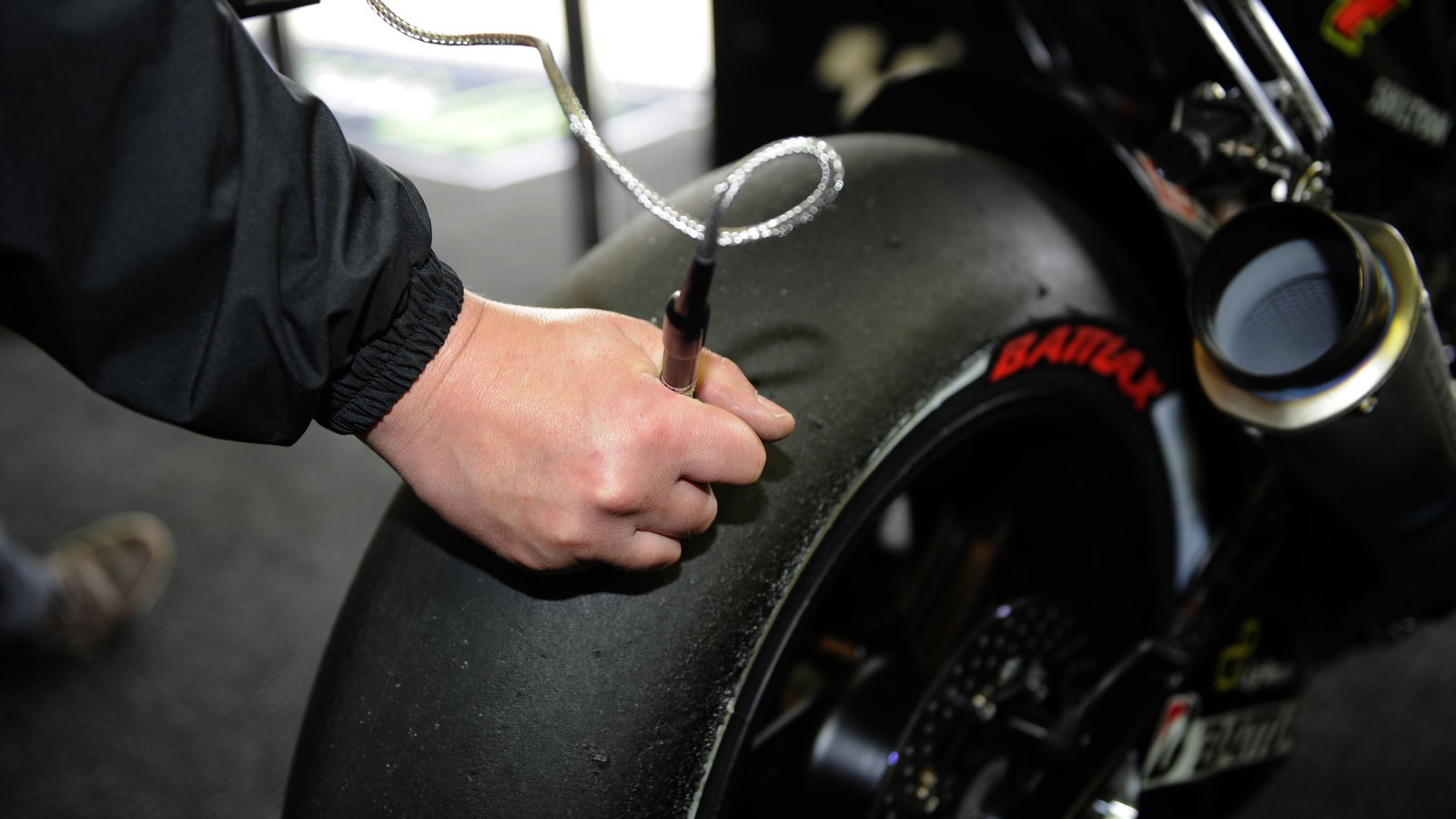 Bridgestone tyre temperature gauge, French MotoGP 2012