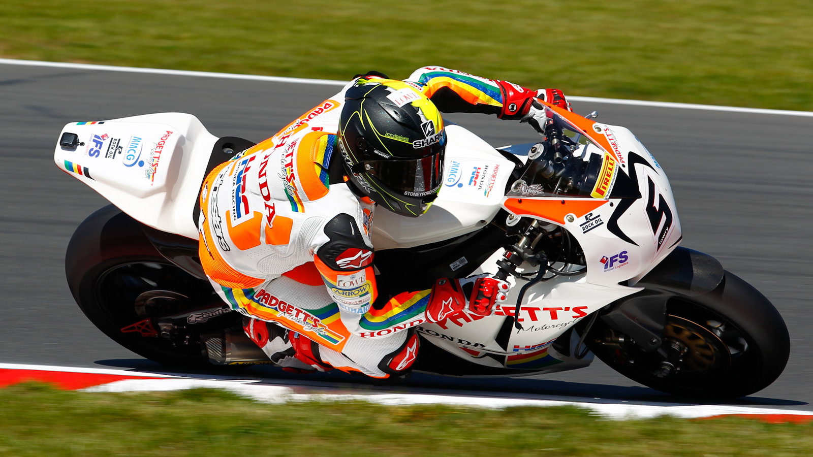 Ian Lowry Padgetts Racing - [picture credit: Ian Hopgood Photography.com]