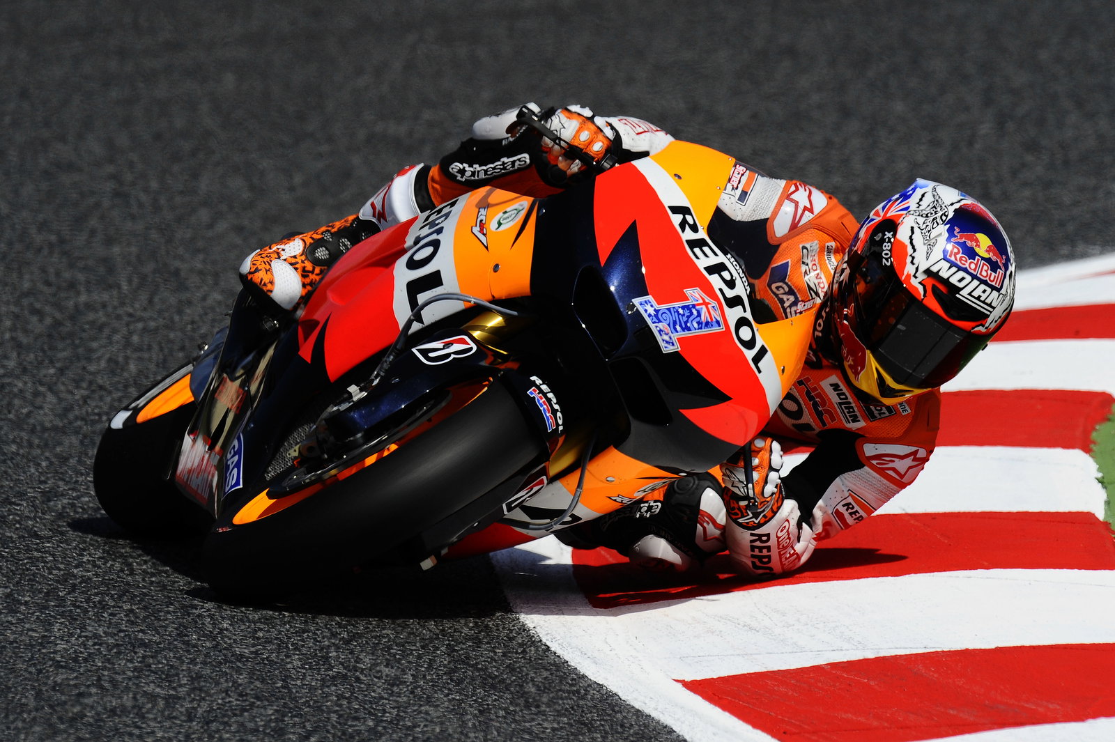 Stoner with his elbow down, Catalunya MotoGP 2012