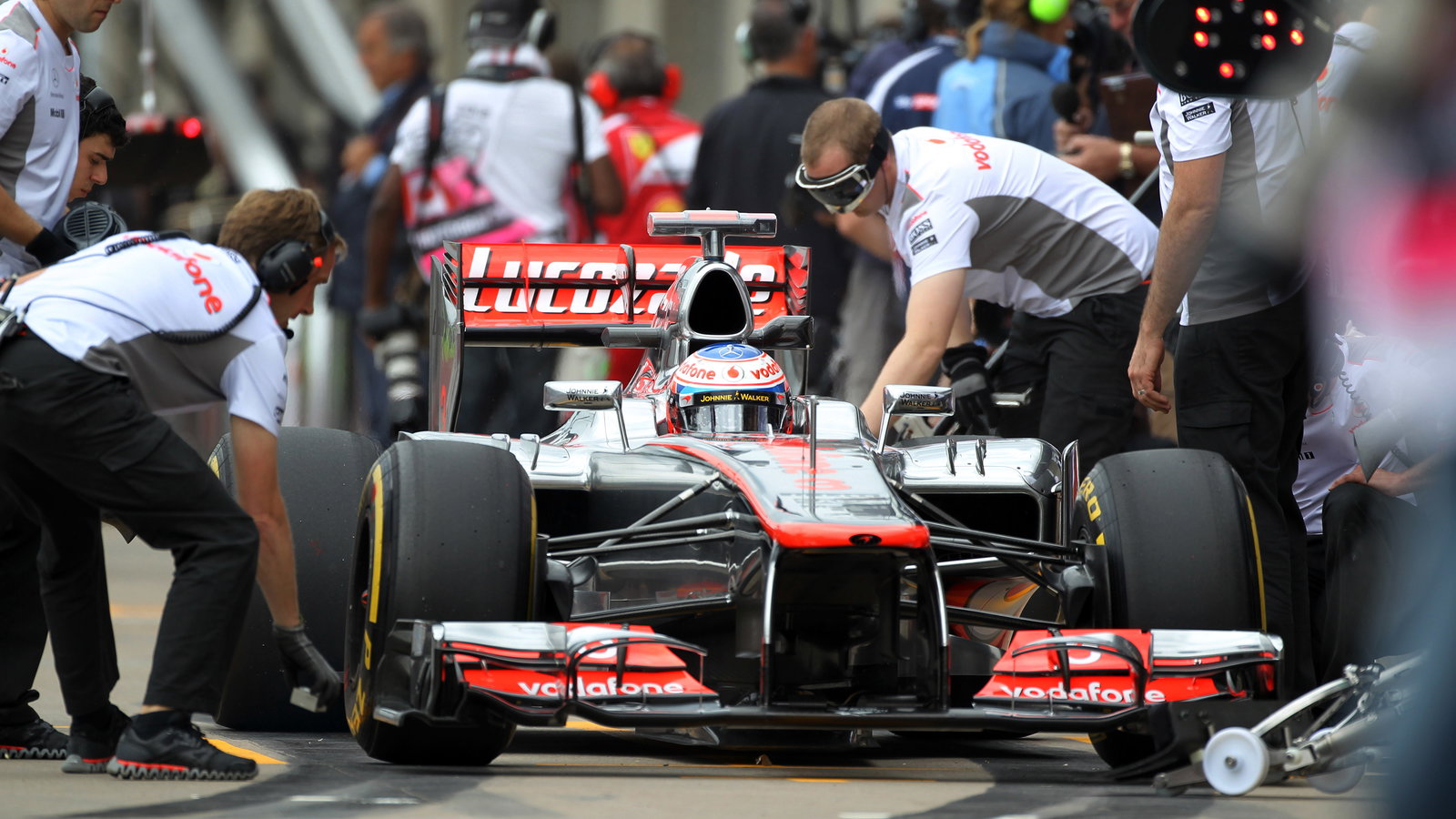 08.06.2012- Free Practice 1, Jenson Button (GBR) McLaren Mercedes MP4-27