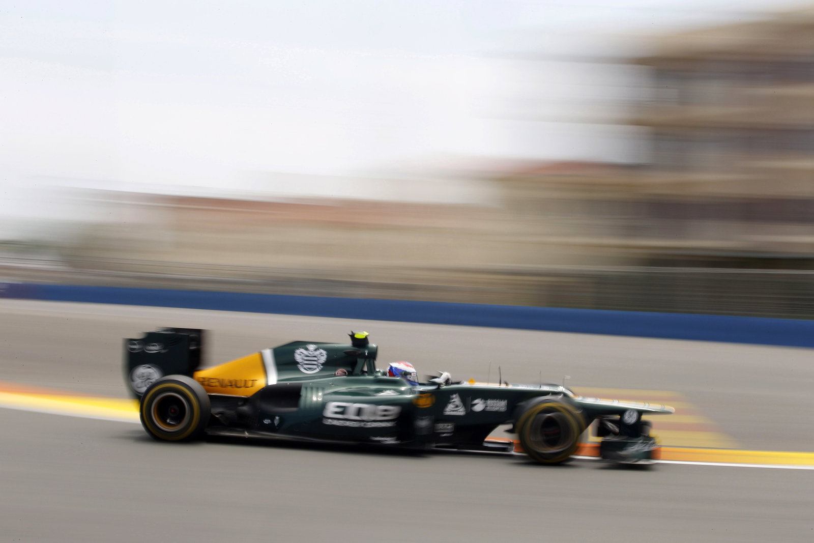 22.06.2012- Free Practice 2, Vitaly Petrov (RUS) Caterham F1 Team CT01