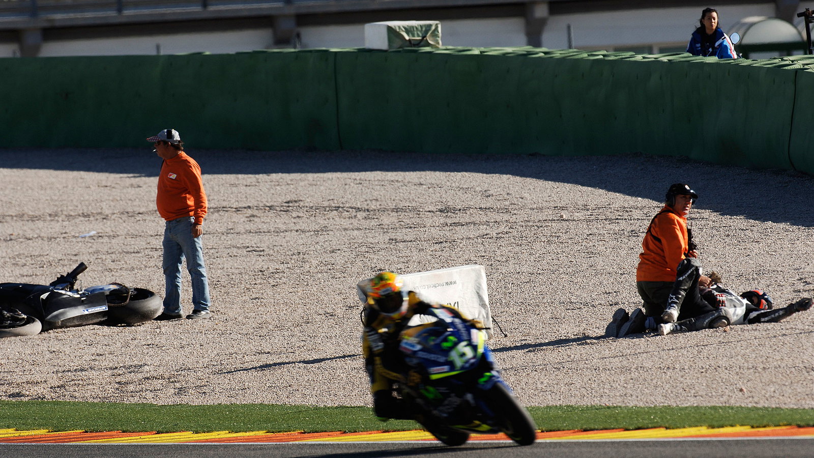 Checa crashes from his Honda Pons RCV on debut, Valencia MotoGP tests, November 2005