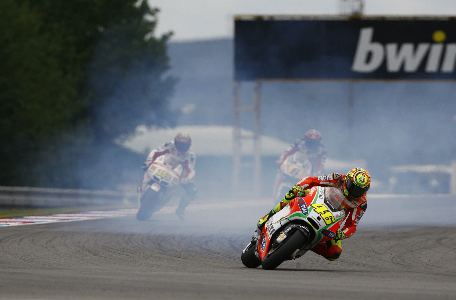 Rossi, engine smoking, Czech MotoGP 2012