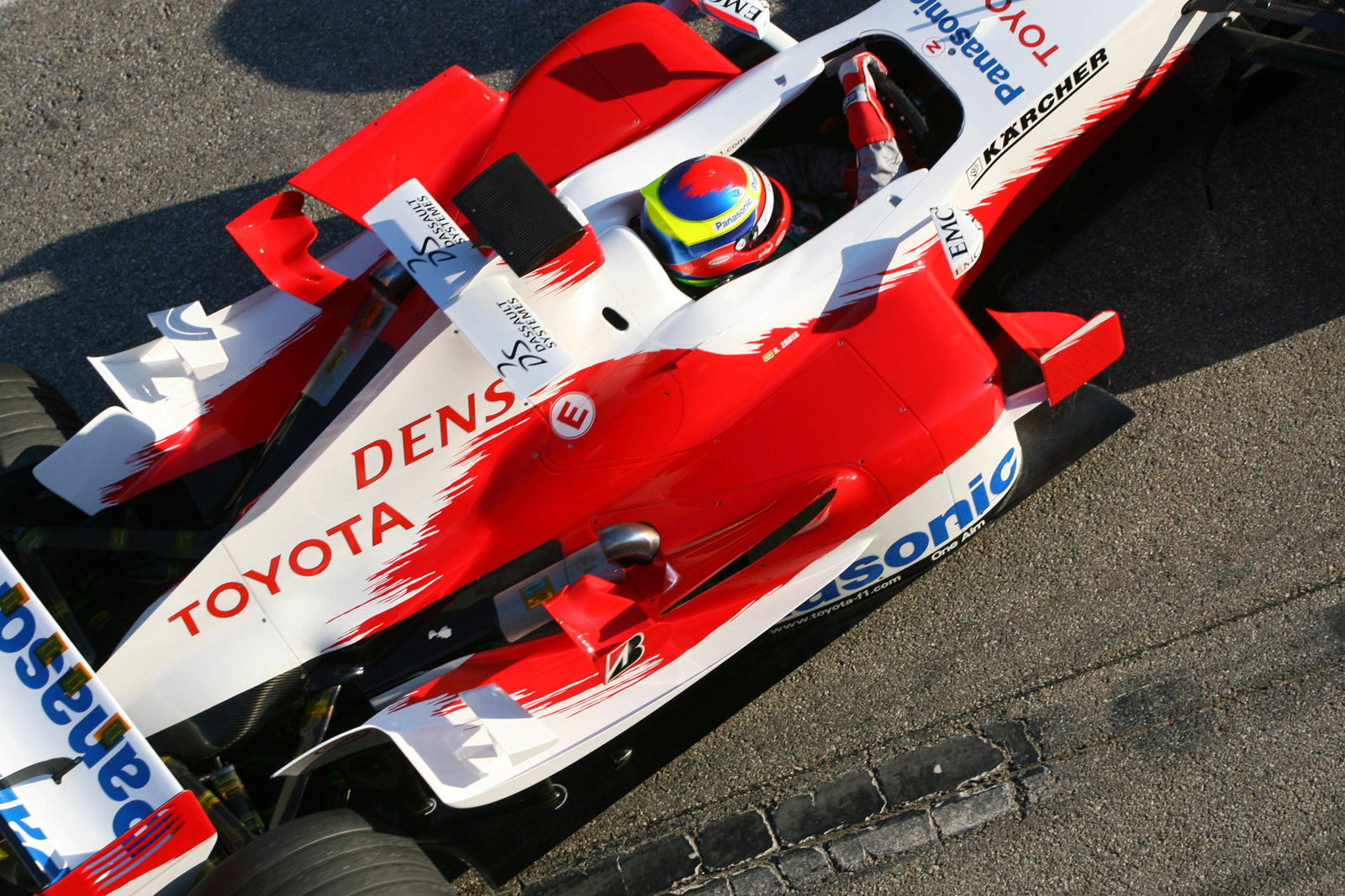 Ricardo Zonta - Toyota TF106