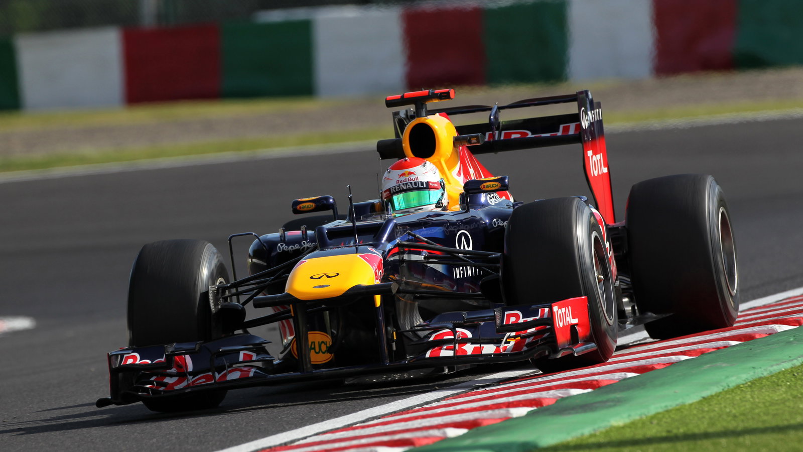 05.10.2012- Free Practice 2, Sebastian Vettel (GER) Red Bull Racing RB8