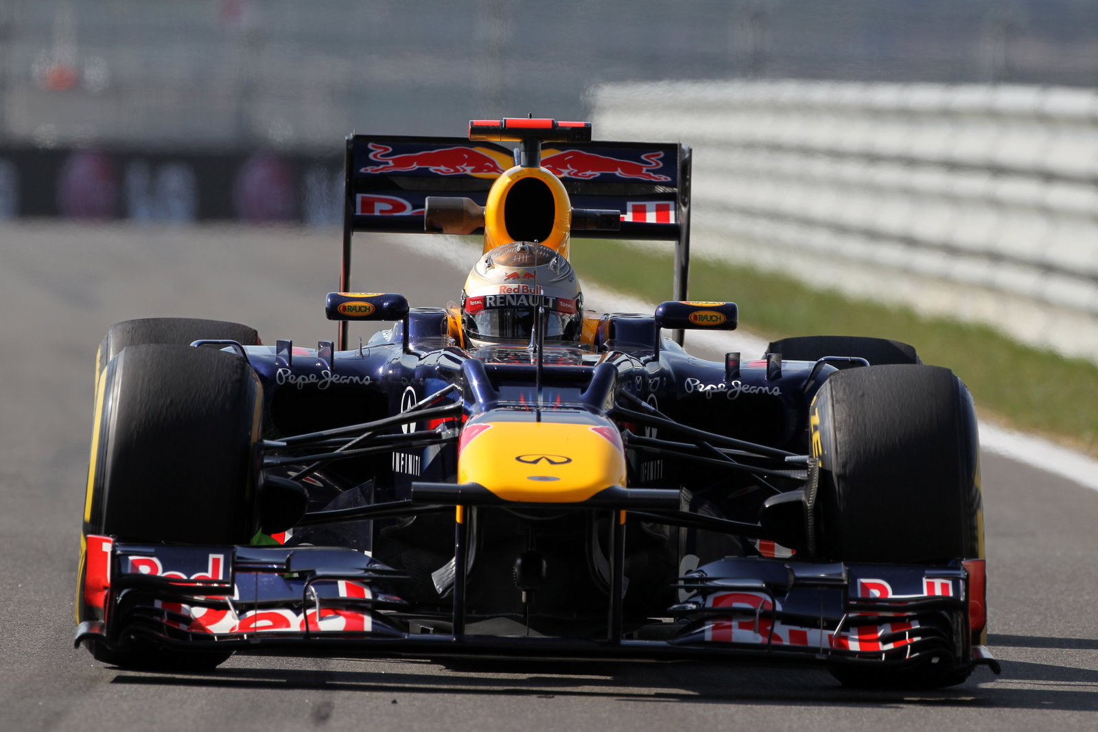 12.10.2012- Free Practice 2, Sebastian Vettel (GER) Red Bull Racing RB8