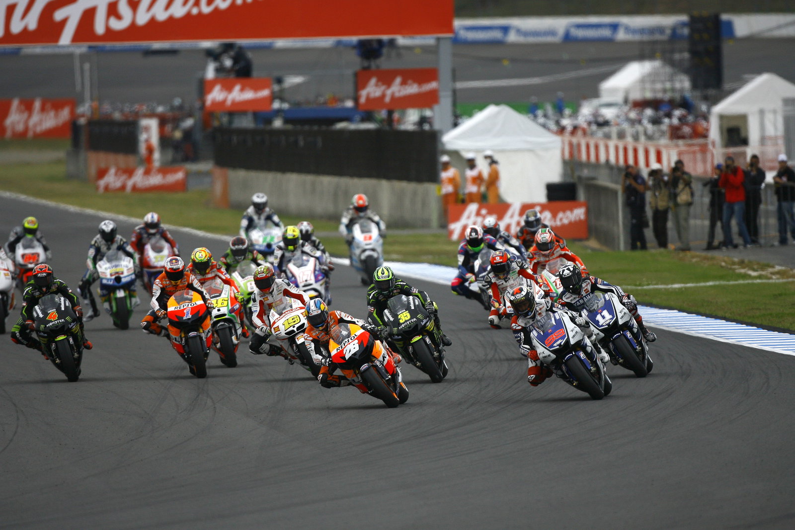 Pedrosa leads start, Japan MotoGP 2012