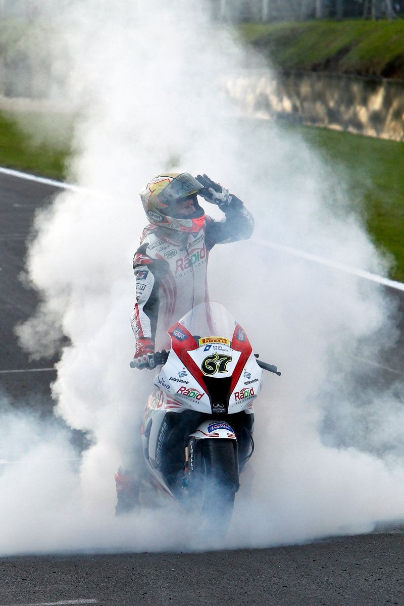 Shane Byrne Rapid Solicitors Kawasaki - [picture credit: Ian Hopgood Photography.com]