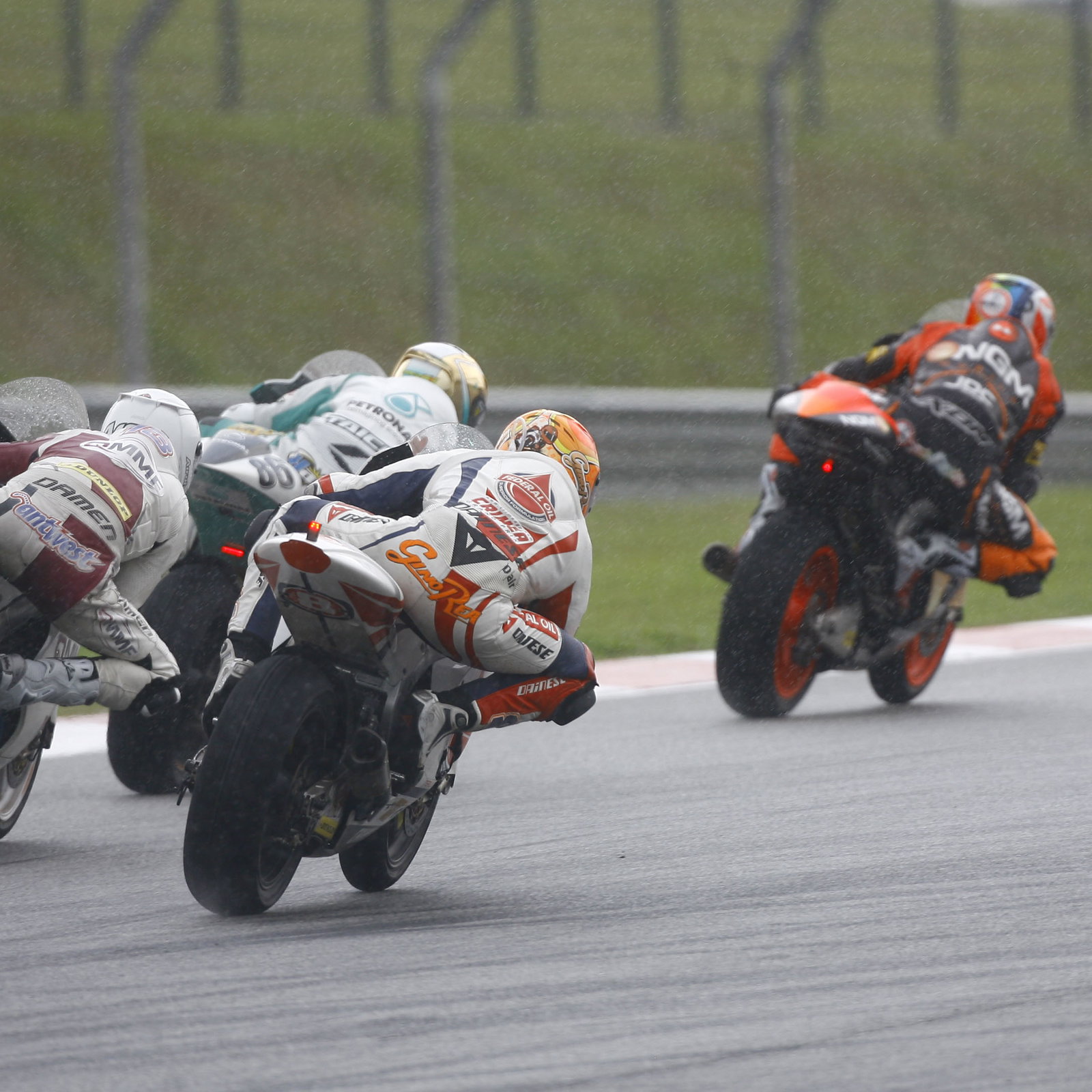 Syahrin, Gino Rea and West chase De Angelis, Moto2 race, Japanese MotoGP 2012
