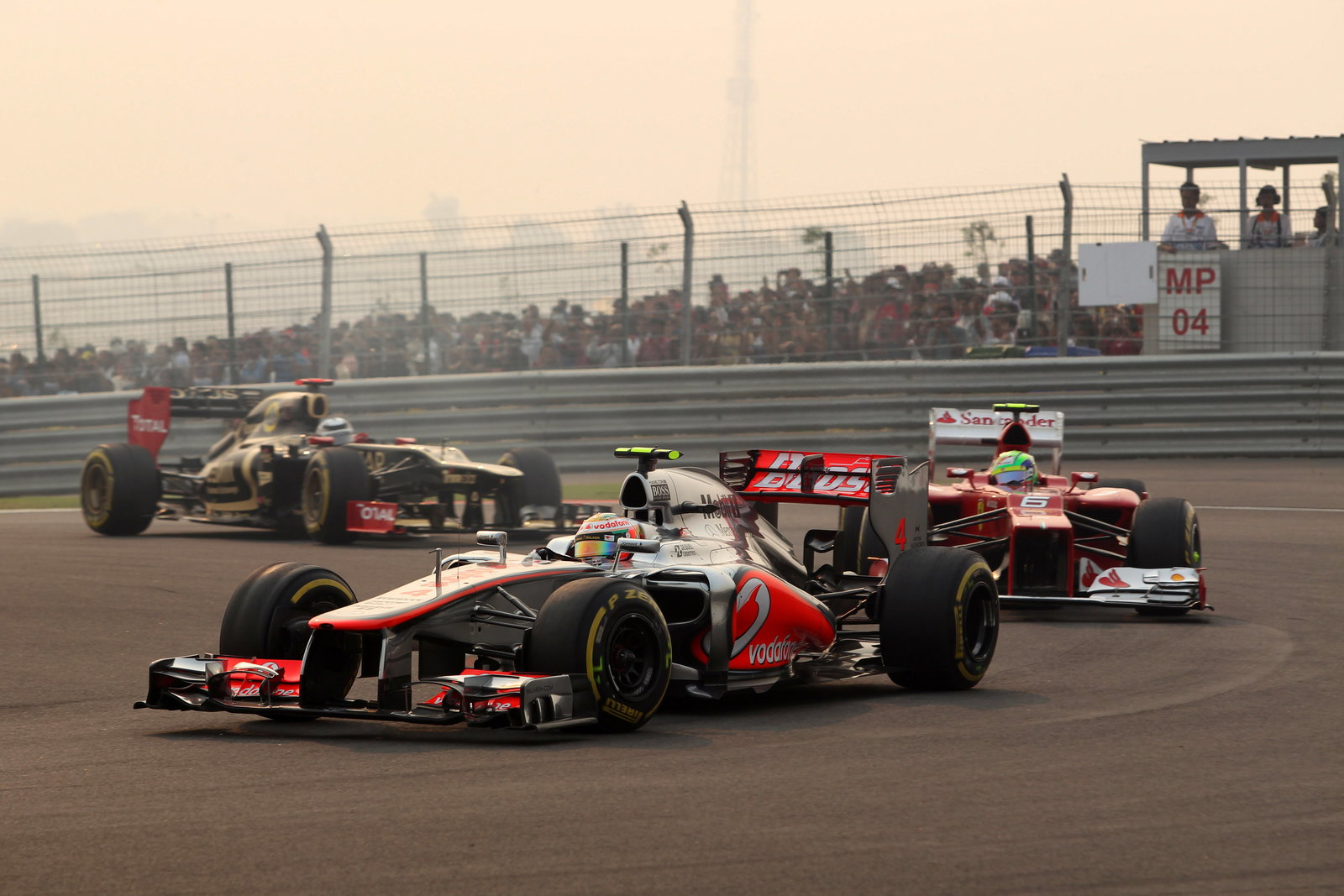 28.10.2012- Race, Lewis Hamilton (GBR) McLaren Mercedes MP4-27 leads Felipe Massa (BRA) Scuderia Fer