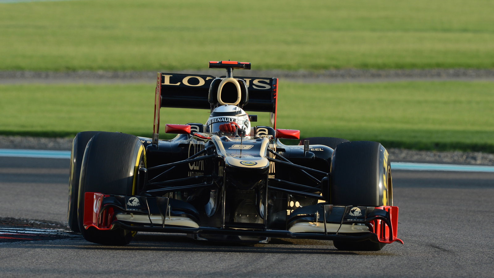 Race: Kimi Raikkonen (FIN) Lotus F1 Team E20