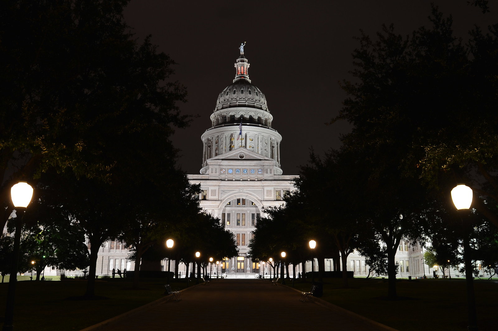 16.11.2012 - Austin's Atmosphere