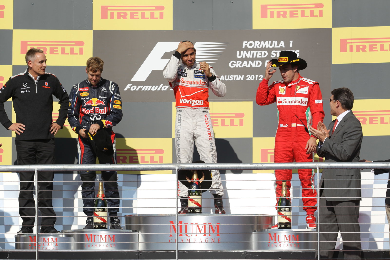 18.11.2012 - Podium, winner Lewis Hamilton (GBR) McLaren Mercedes MP4-27, 2nd Sebastian Vettel (GER)