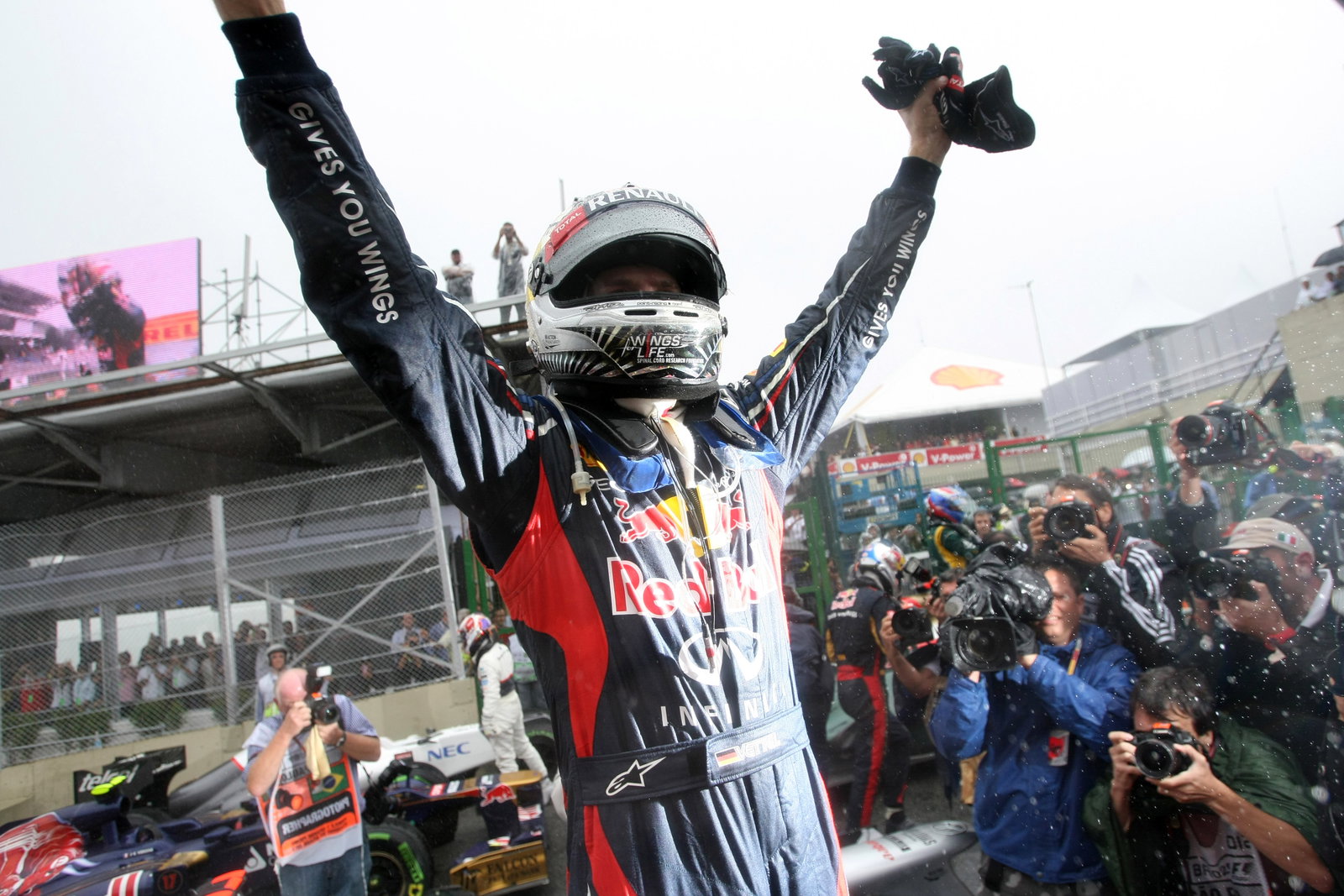 25.11.2012- Race, Sebastian Vettel (GER) Red Bull Racing RB8, world champion 2012