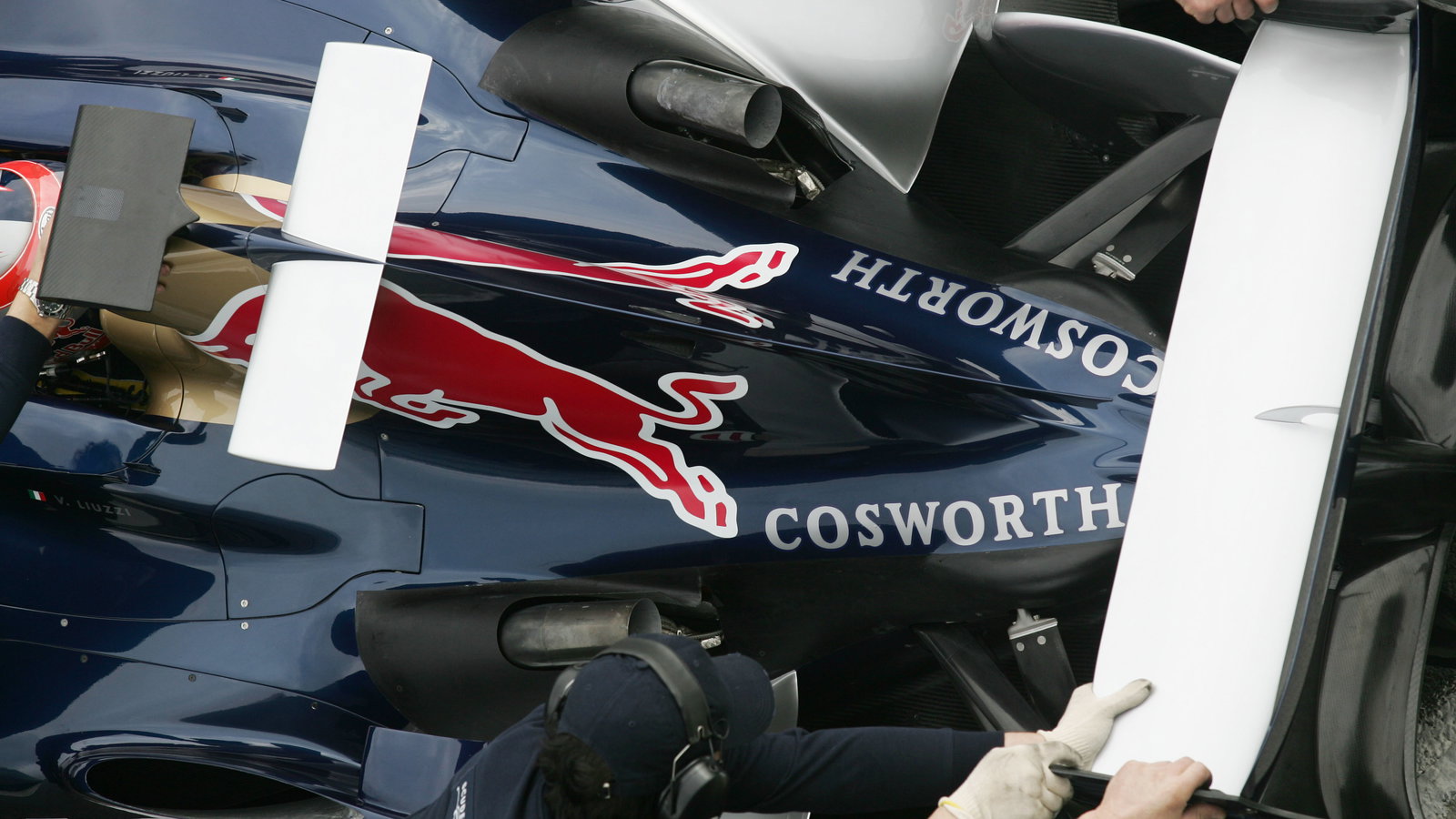 Vitantonio Liuzzi - Scuderia Toro Rosso STR01