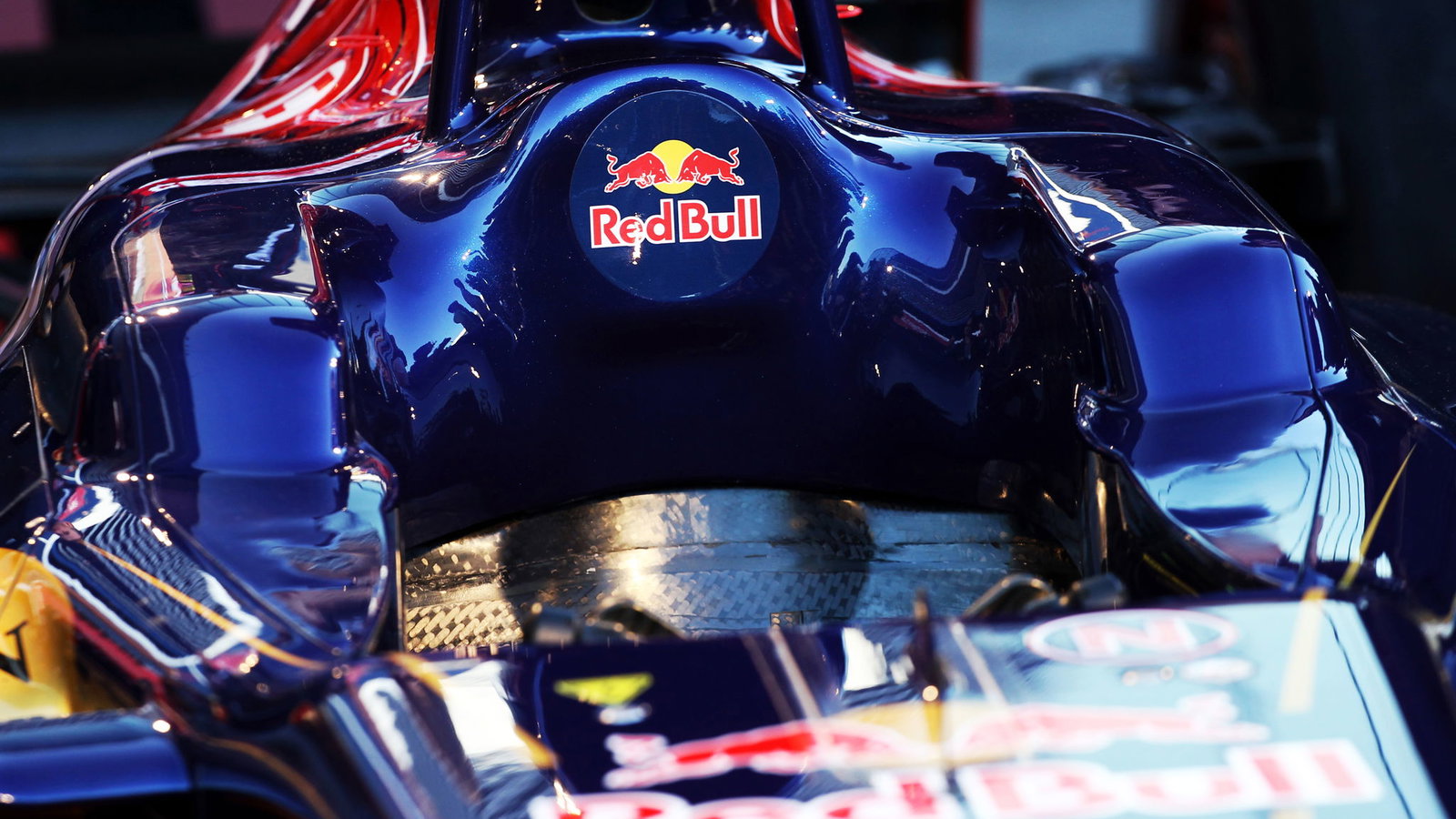 Scuderia Toro Rosso STR8 cockpit.