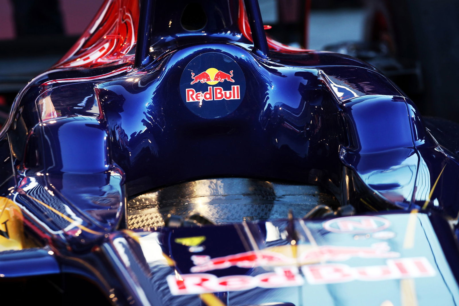 Scuderia Toro Rosso STR8 cockpit.