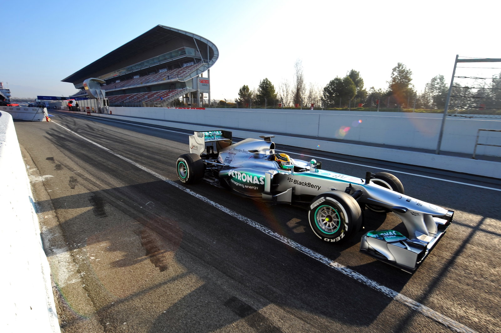 Lewis Hamilton (GBR) Mercedes AMG F1 W04 leaves the pits.