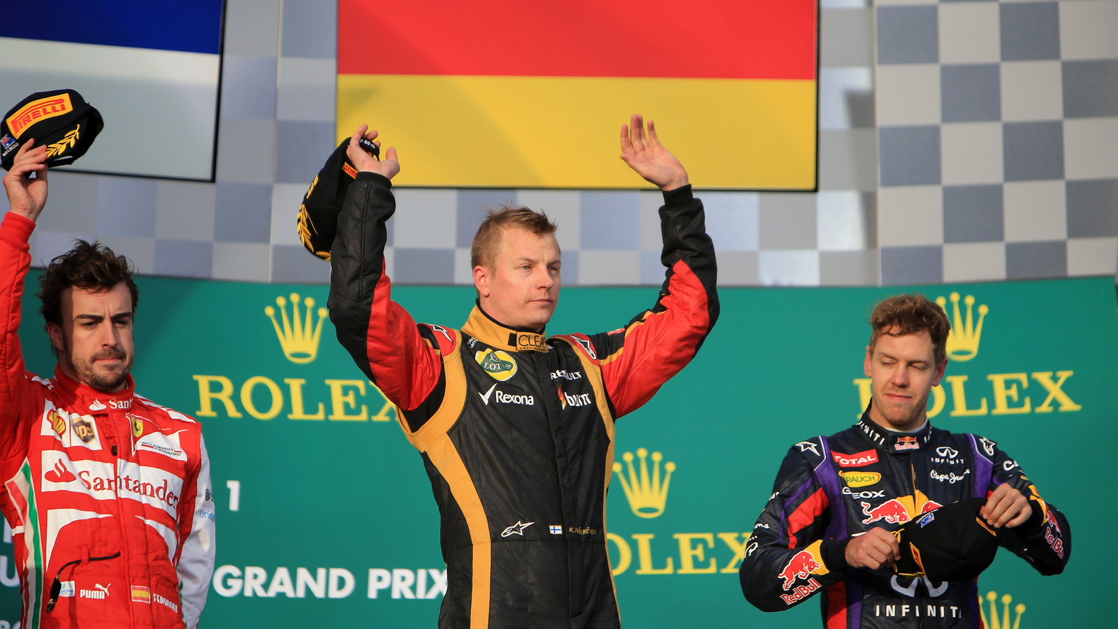 17.03.2013- Race, Kimi Raikkonen (FIN) Lotus F1 Team E21 race winner, 2nd position Fernando Alonso (