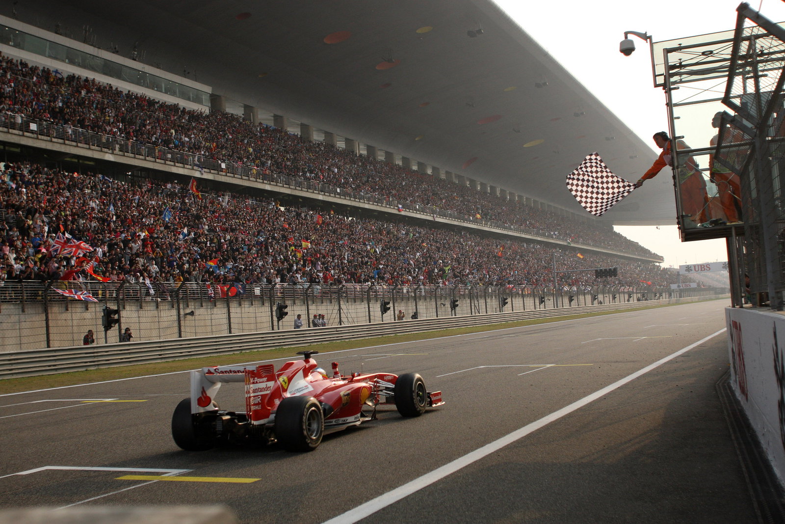 14.04.2013- Race, Fernando Alonso (ESP) Scuderia Ferrari F138 race winner