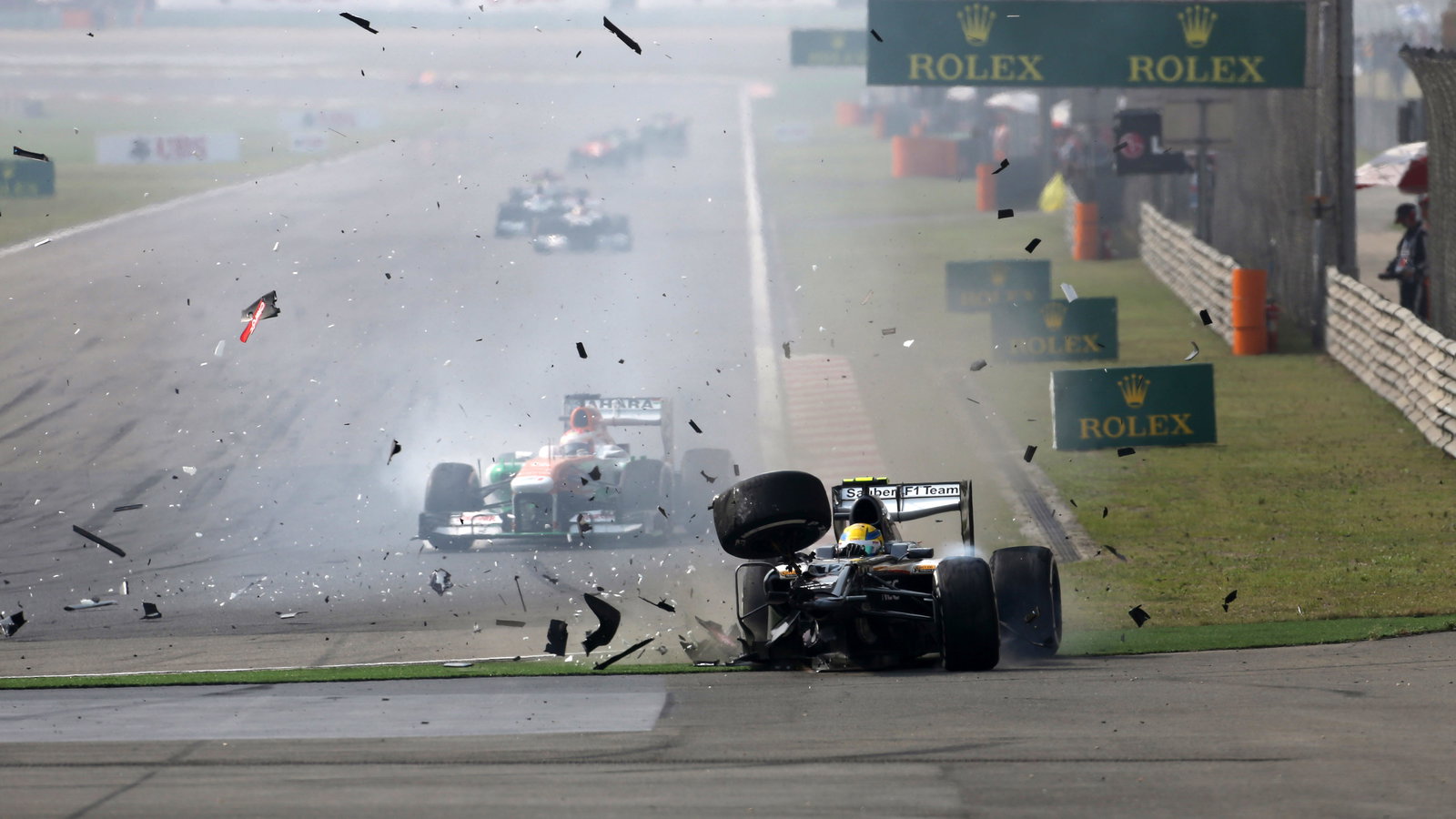 14.04.2013- Race, Crash, Esteban Gutierrez (MEX), Sauber F1 Team C32