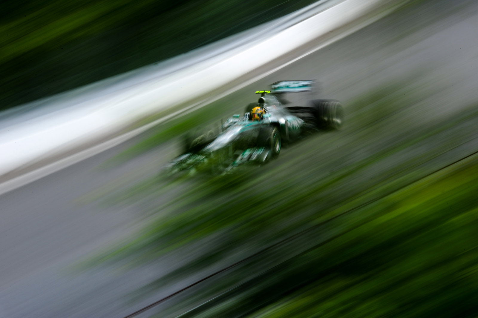 09.06.2013- Race, Lewis Hamilton (GBR) Mercedes AMG F1 W04