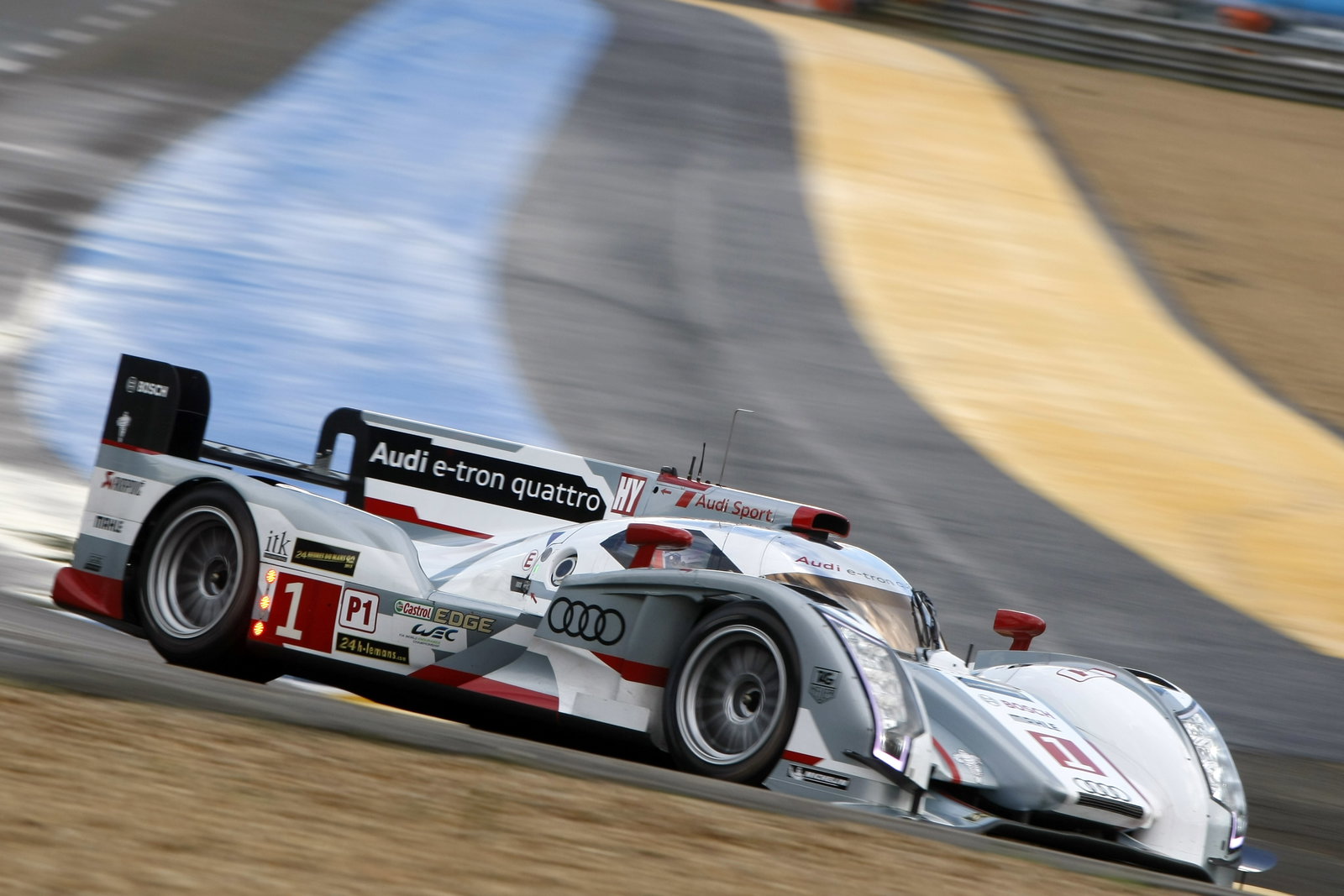 Andre Lotterer / Benoit Treluyer / Marcel Fassler Audi R18 e-tron quattro