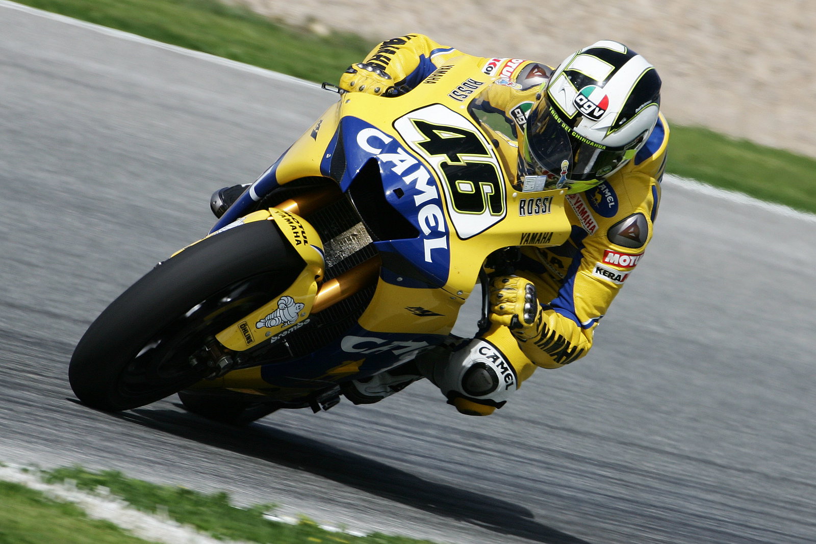 Rossi slides, Spanish MotoGP 2006