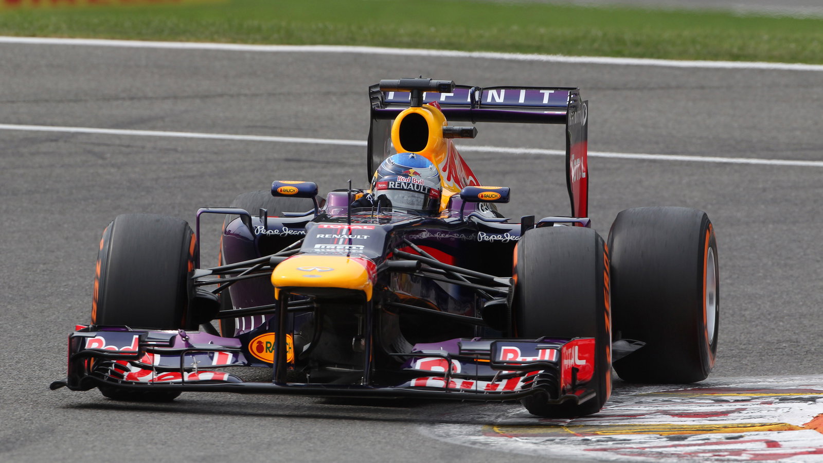 24.08.2013- Free Practice 3, Sebastian Vettel (GER) Red Bull Racing RB9