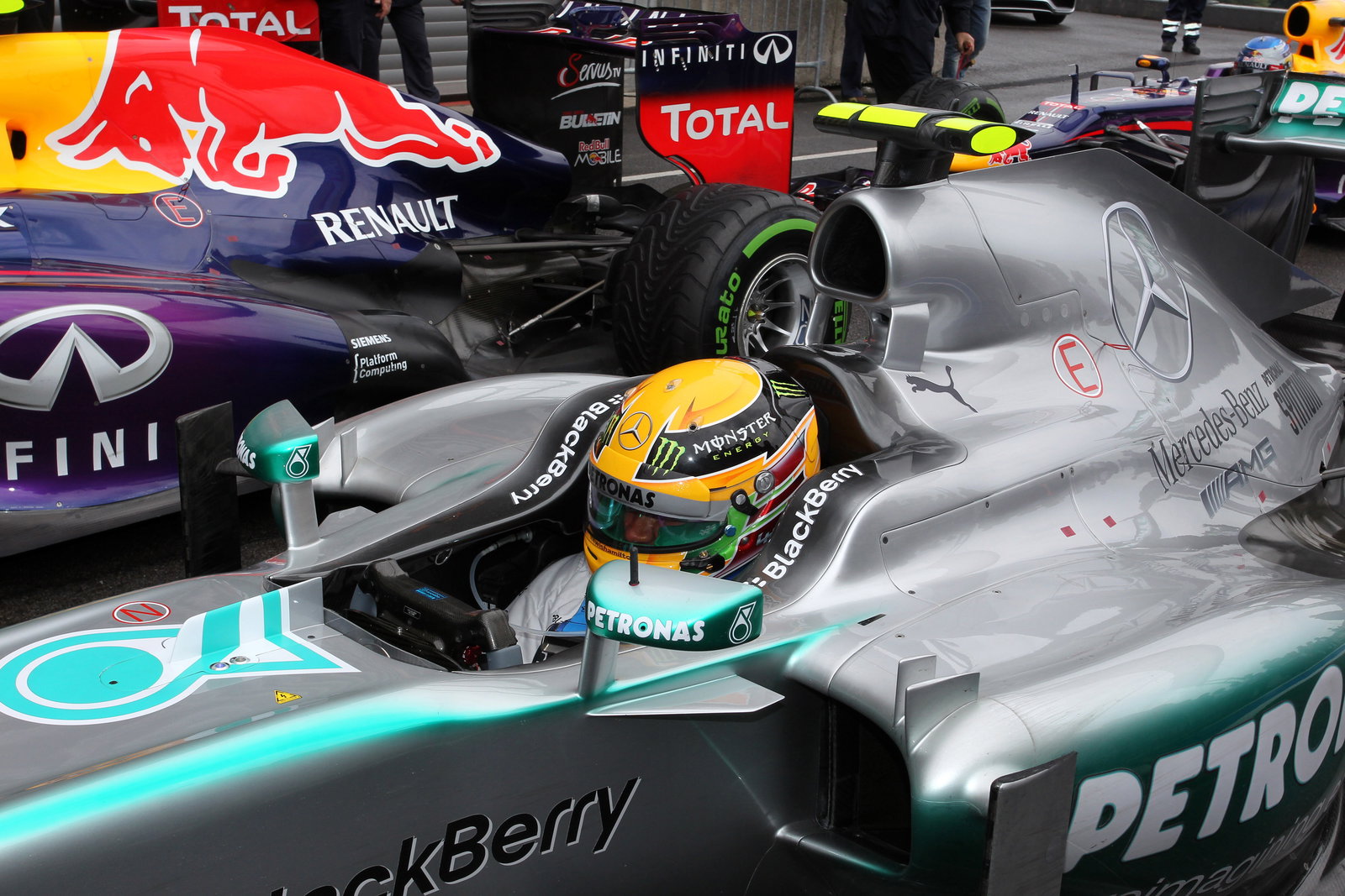 24.08.2013- Qualifying, Lewis Hamilton (GBR) Mercedes AMG F1 W04 pole position