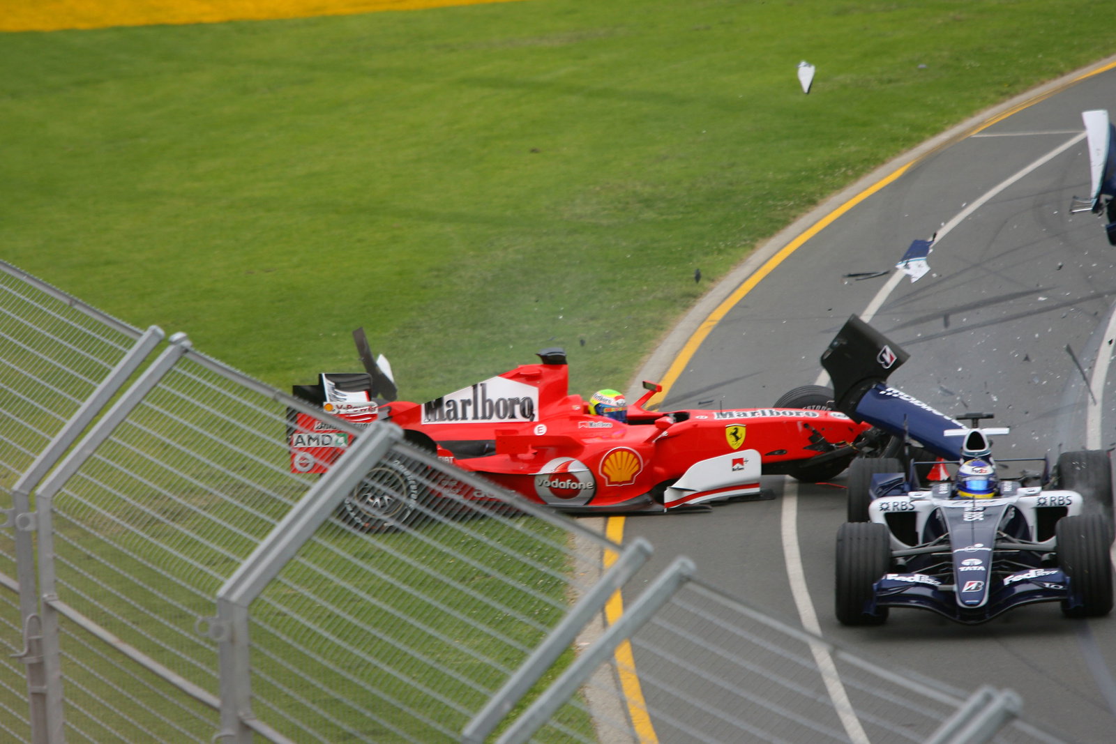 02.04.2006 Melbourne, Australia, Felipe Massa (BRA), Scuderia Ferrari crashed at the first corner in