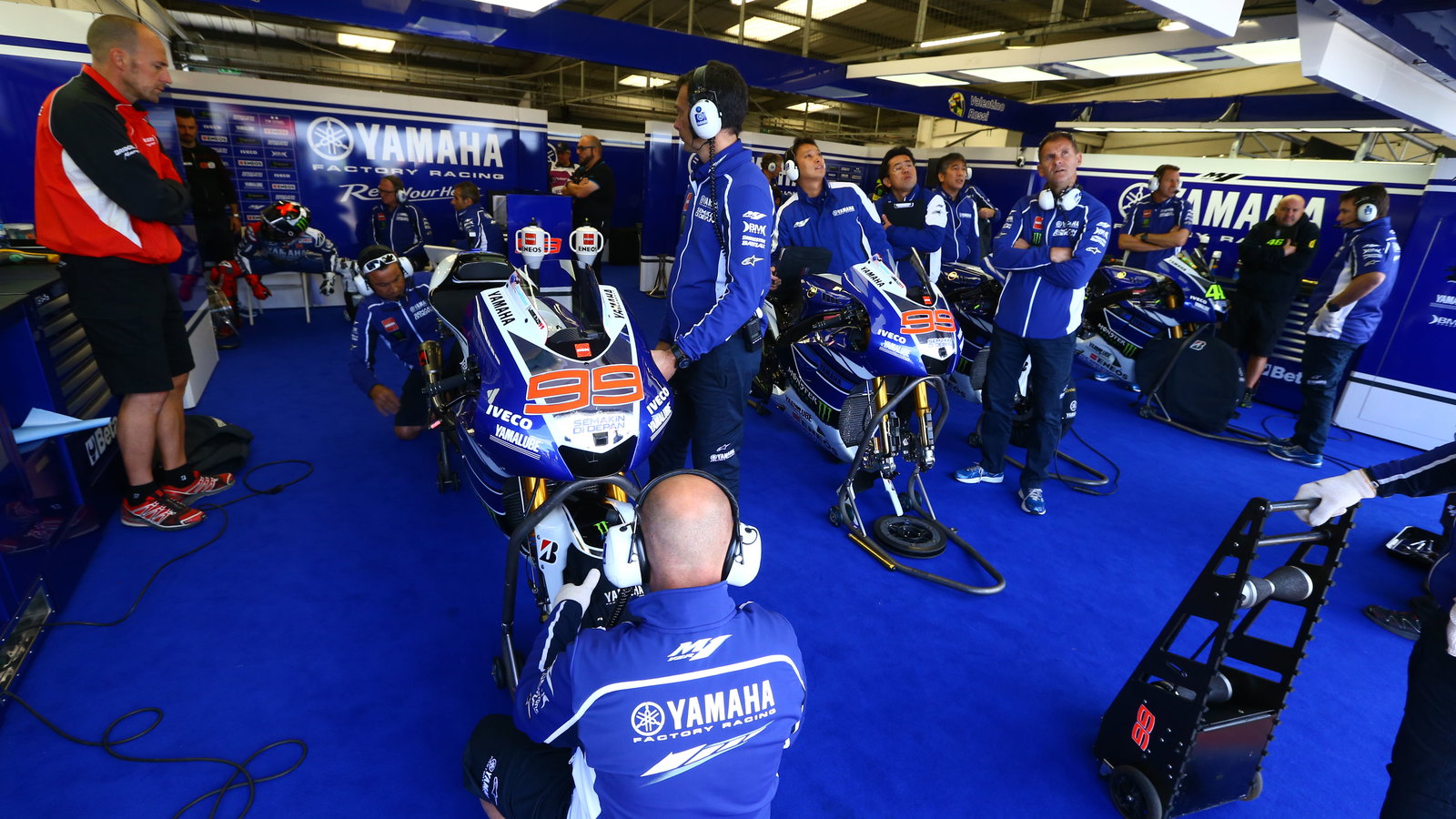Lorenzo garage, British MotoGP 2013