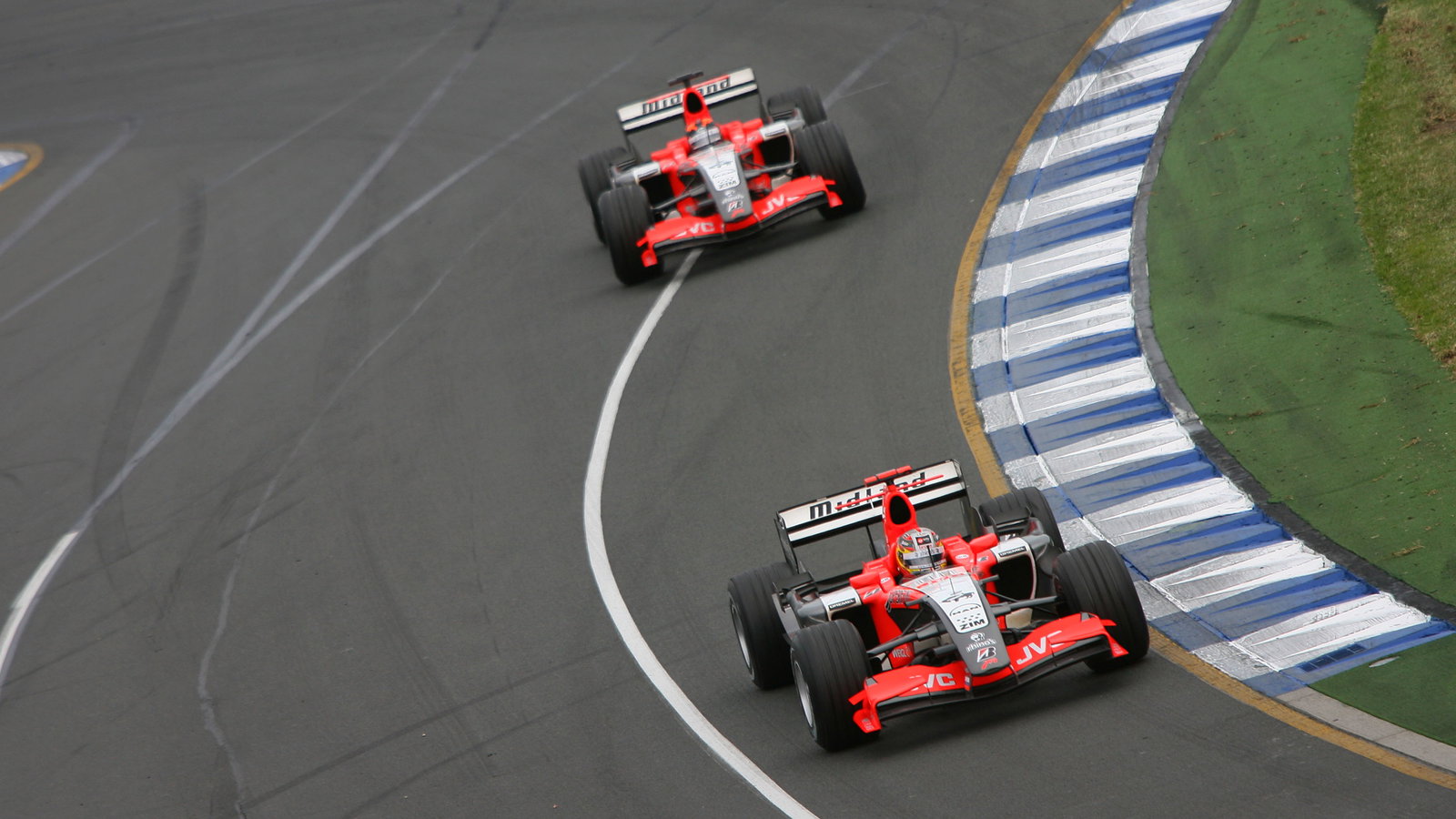 Tiago Monteiro leads Christijan Albers