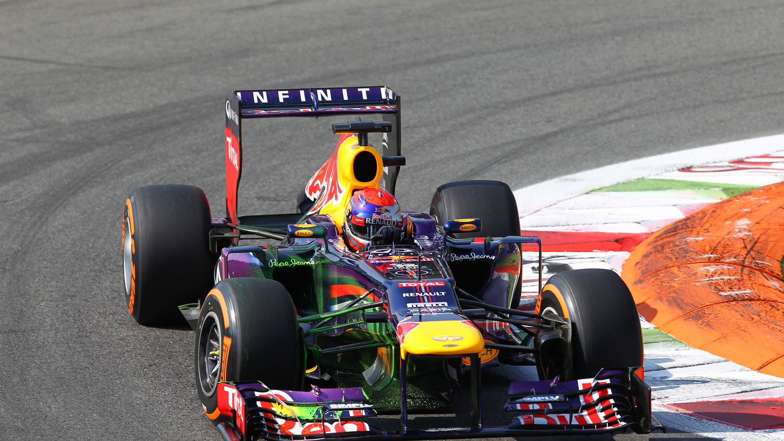 07.09.2013- Free practice 3, Sebastian Vettel (GER) Red Bull Racing RB9