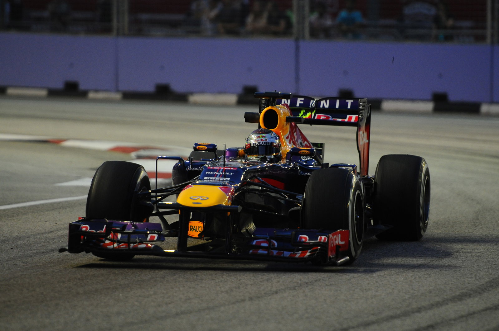 20.09.2013- Free Practice 1: Sebastian Vettel (GER) Red Bull Racing RB9