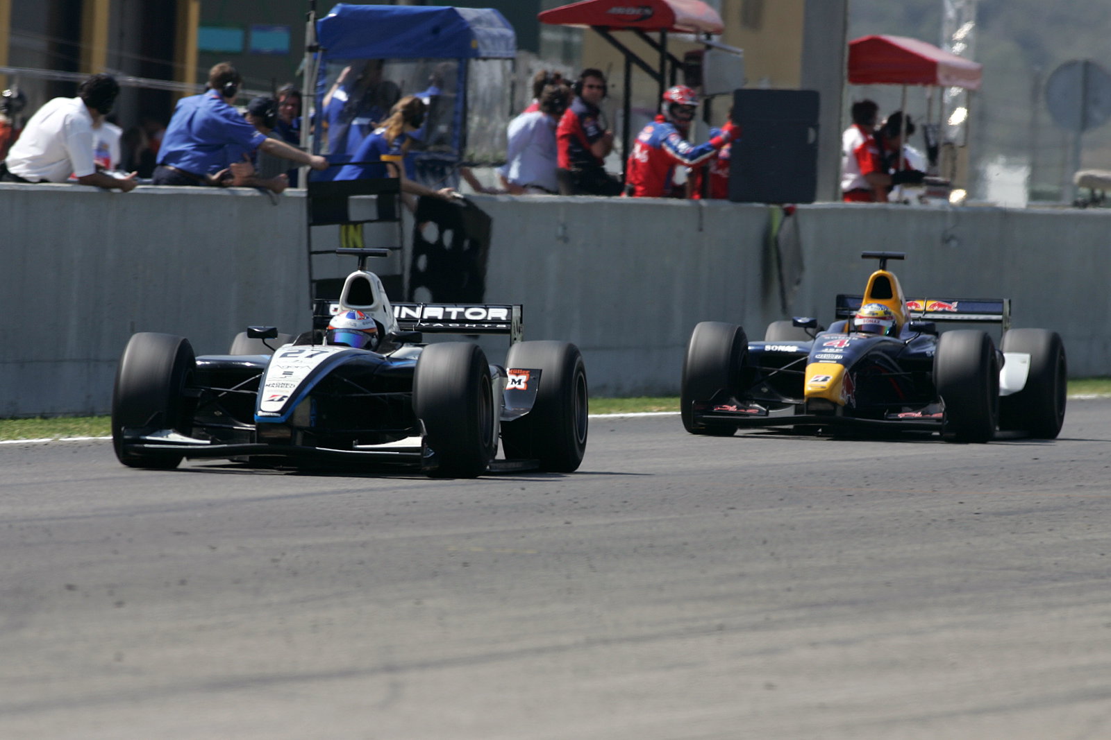 Ryan Briscoe`s helmet