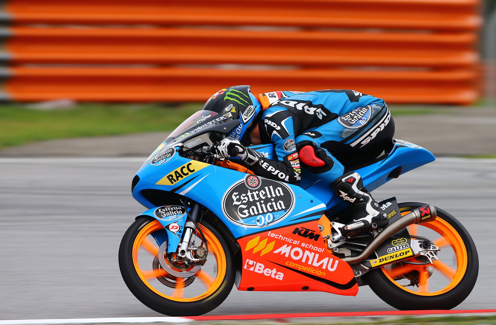 Japanese Moto3: Marquez maiden win as title race blown open