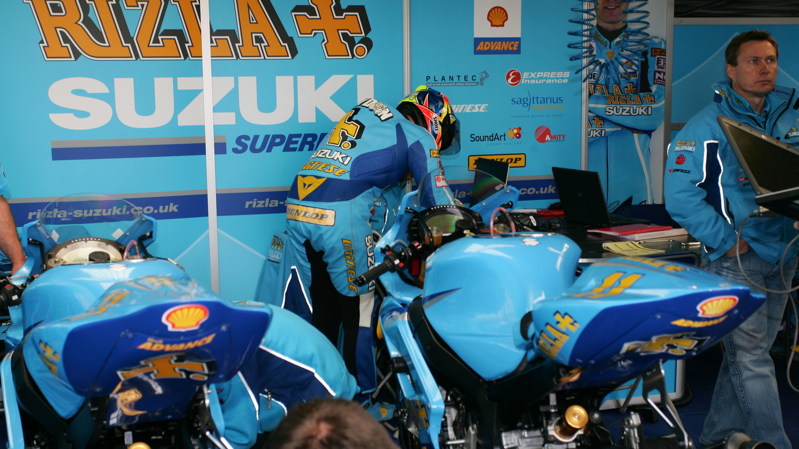 rizla suzuki garage bsb 2006 thruxton sunday 16/04/06