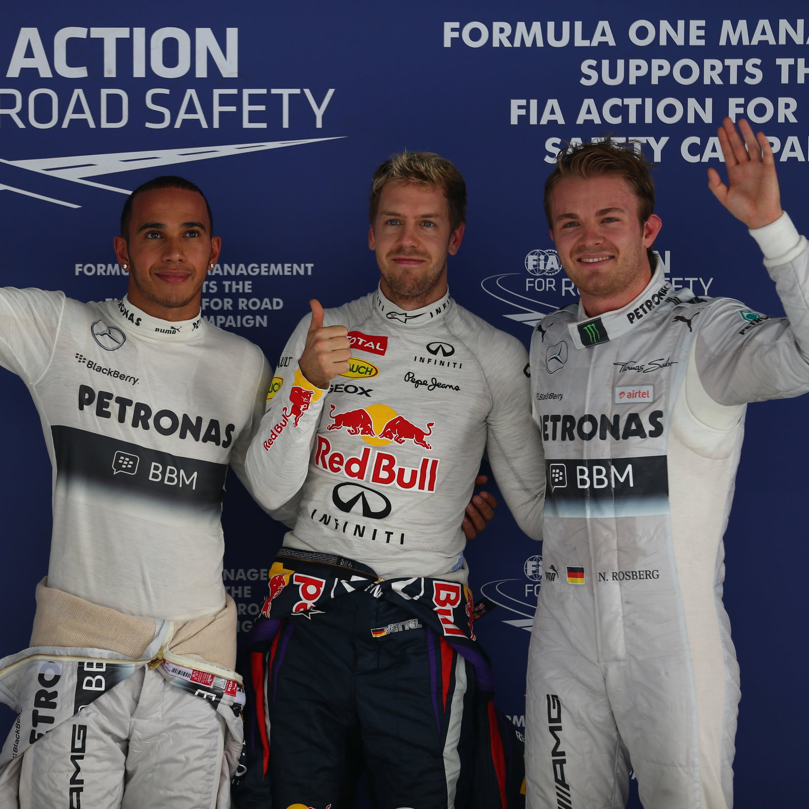 26.10.2013- Qualifying: Sebastian Vettel (GER) Red Bull Racing RB9 (pole position), Nico Rosberg (GE
