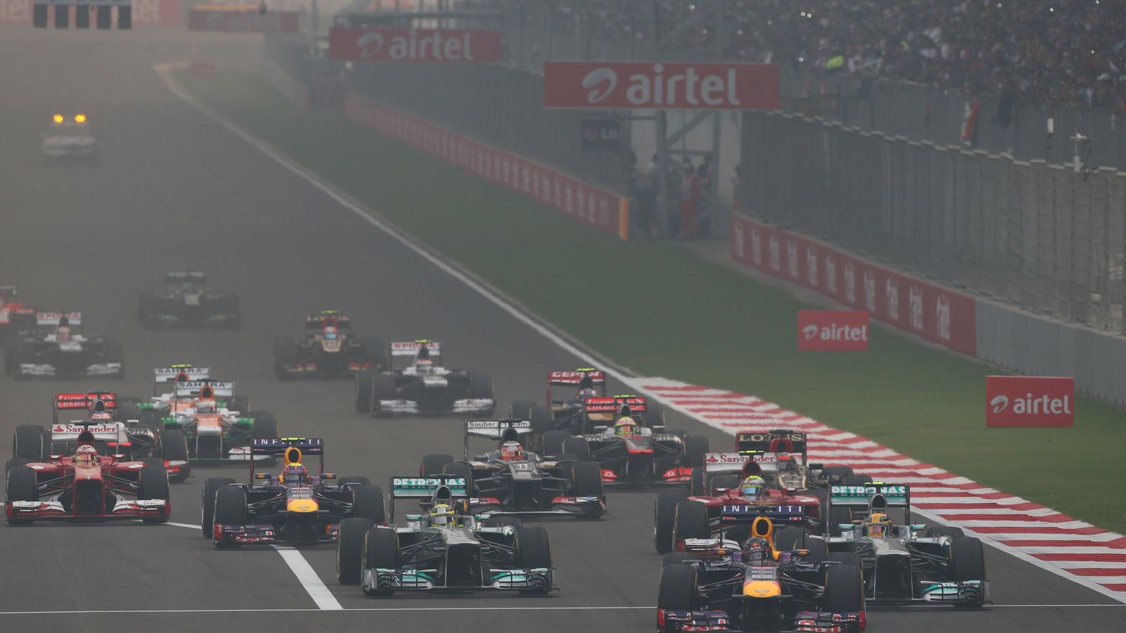 27.10.2013- Race: Start of the race