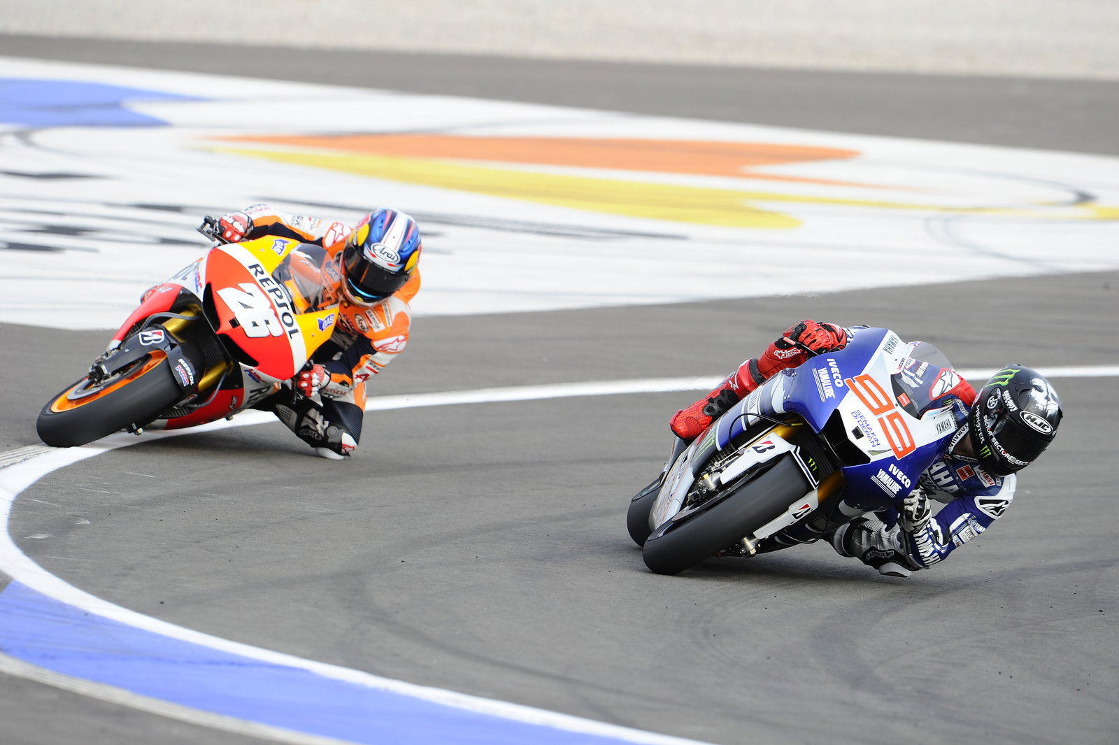 Lorenzo, Pedrosa almost crashing, Valencia MotoGP 2013