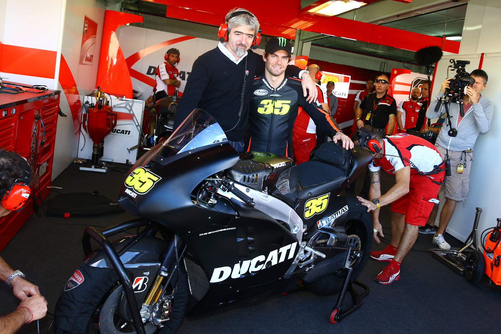 Dall'lgna and Crutchlow, Valencia Test 2013