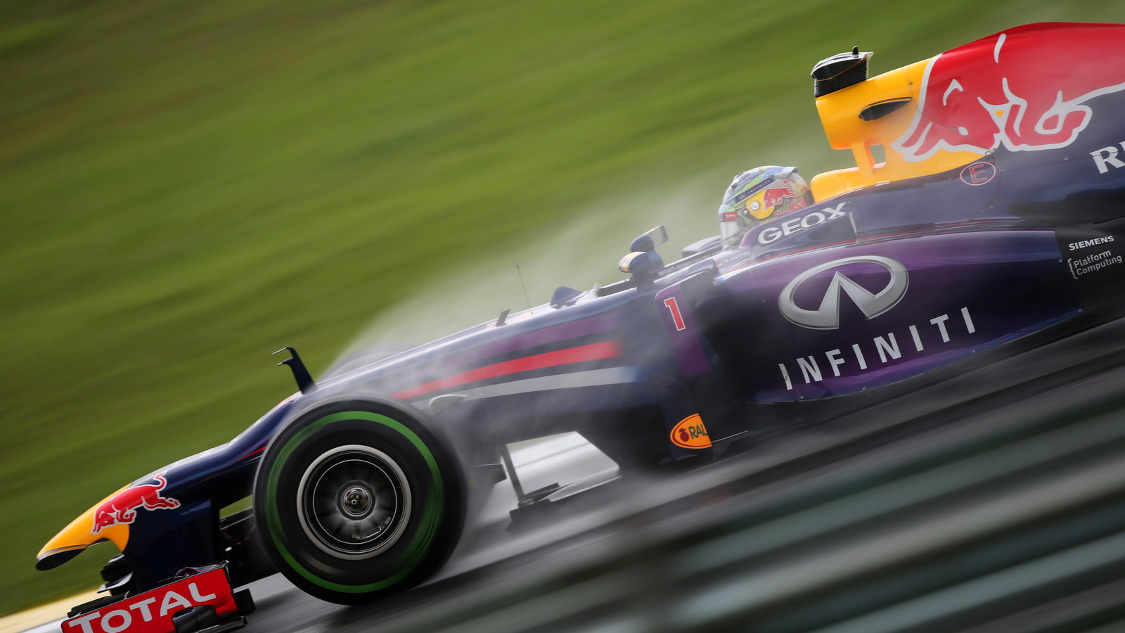 22.11.2013- Free Practice 2, Sebastian Vettel (GER) Red Bull Racing RB9