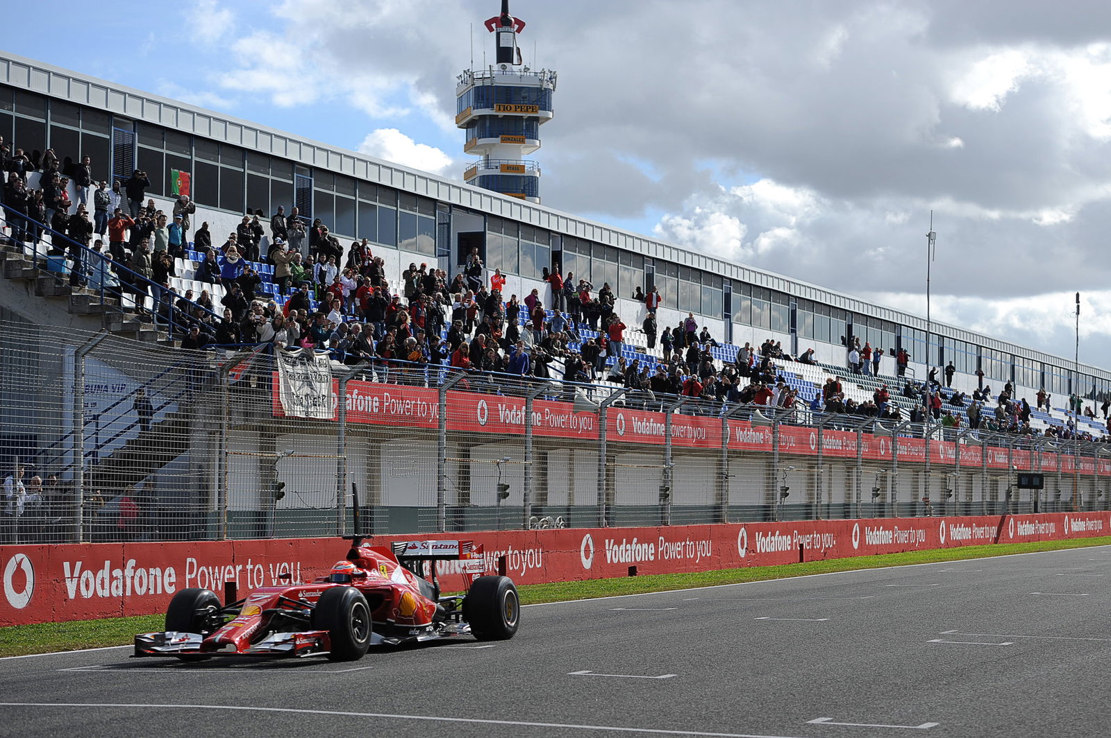 Kimi Raikkonen (FIN) Ferrari F14-T.28.01.2014. Formula One Testing, Day One, Jerez, Spain.