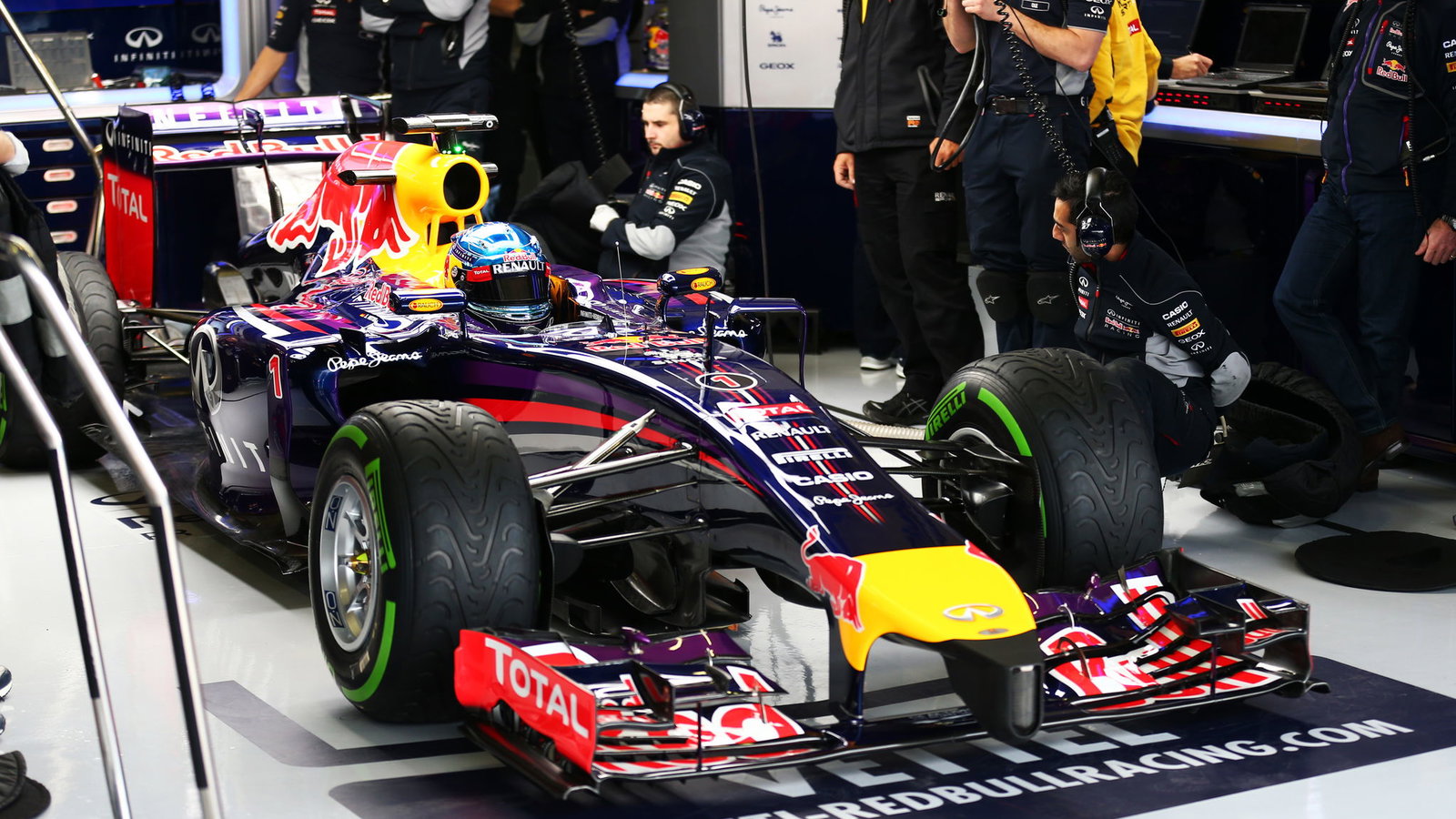 Sebastian Vettel (GER) Red Bull Racing RB10 leaves the pits.28.01.2014. Formula One Testing, Day On